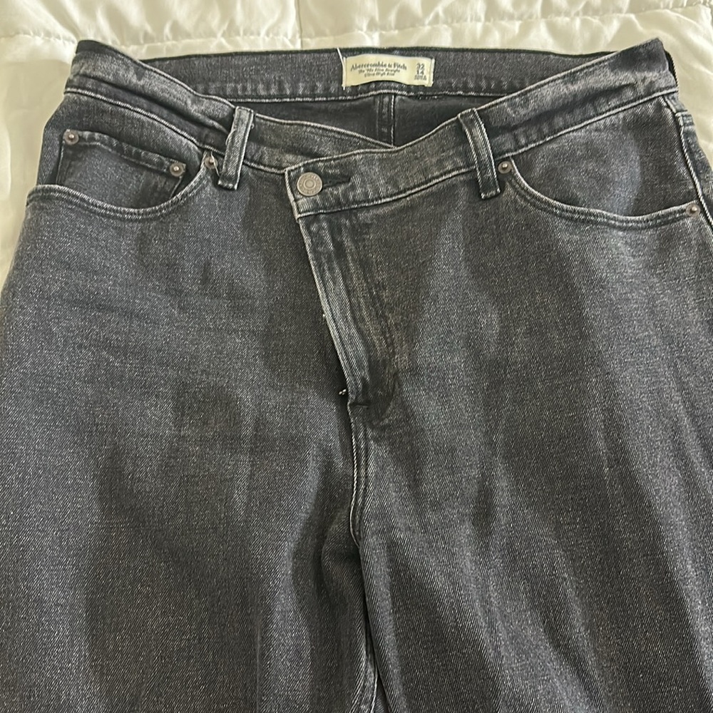 Abercrombie & Fitch, 90’s slim straight ultra high rise, size 32/14, BLACK - Picture 3 of 4